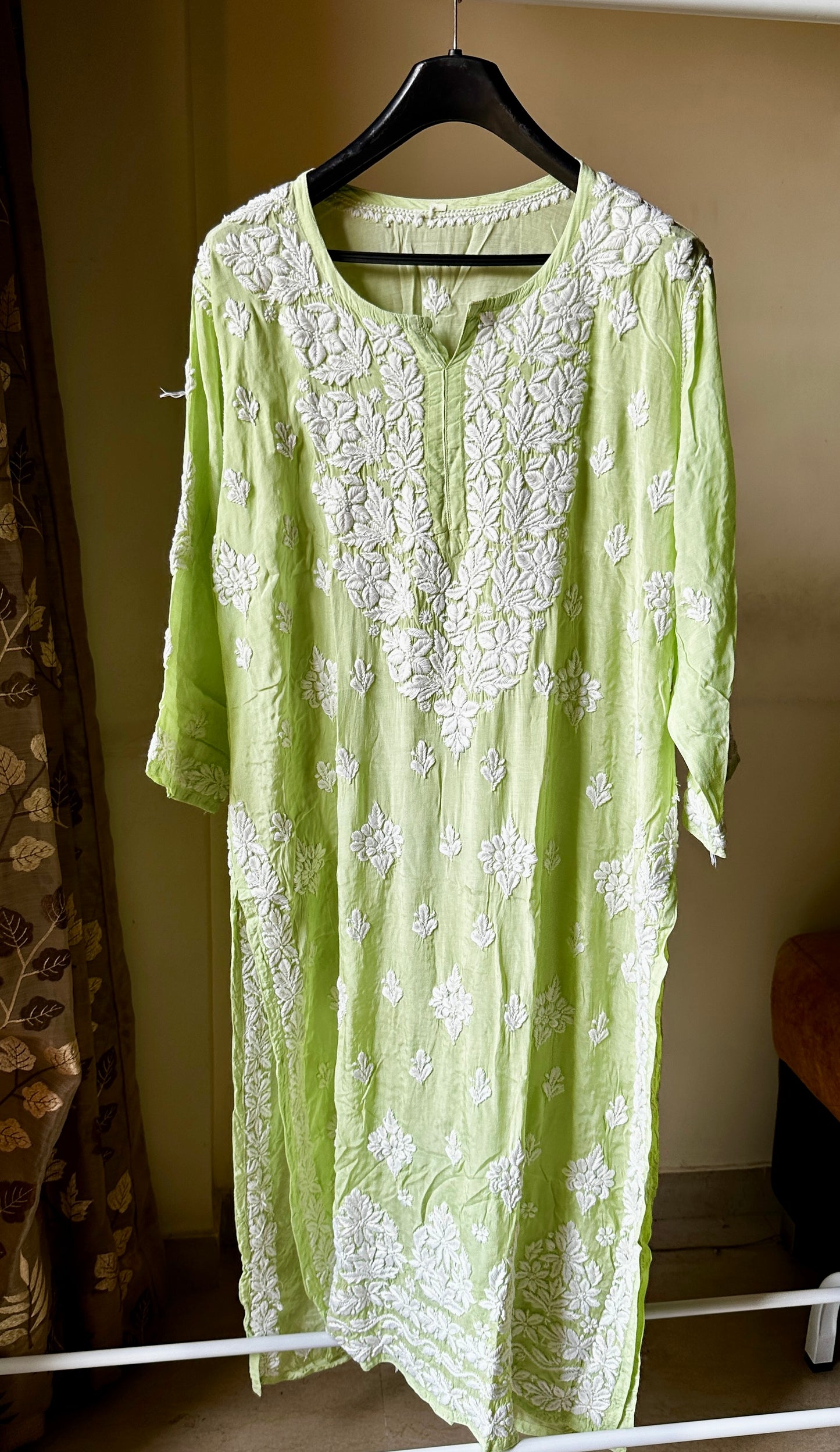 Chikankari Muslin Kurti (Ghaas-Patti)