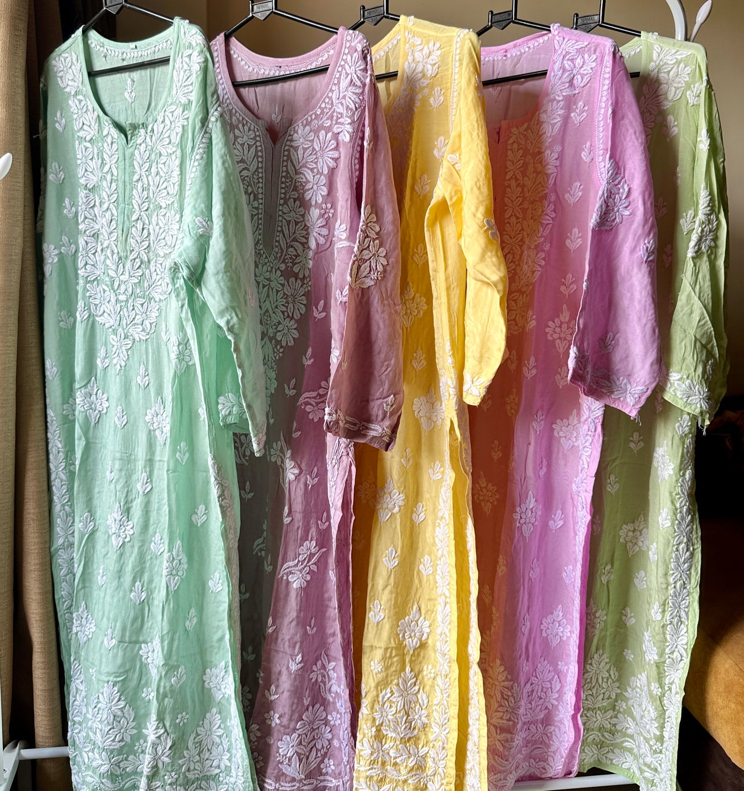 Chikankari Muslin Kurti (Ghaas-Patti)